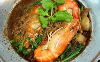 กุ้งอบวุ้นเส้น Steamed Prawns with Vermicelli